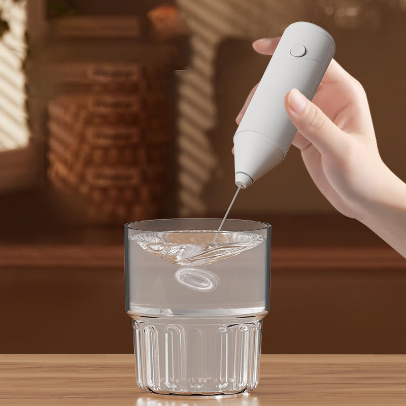 Draadloze melkopschuimer Koffi - Home Barista recensie en prijs